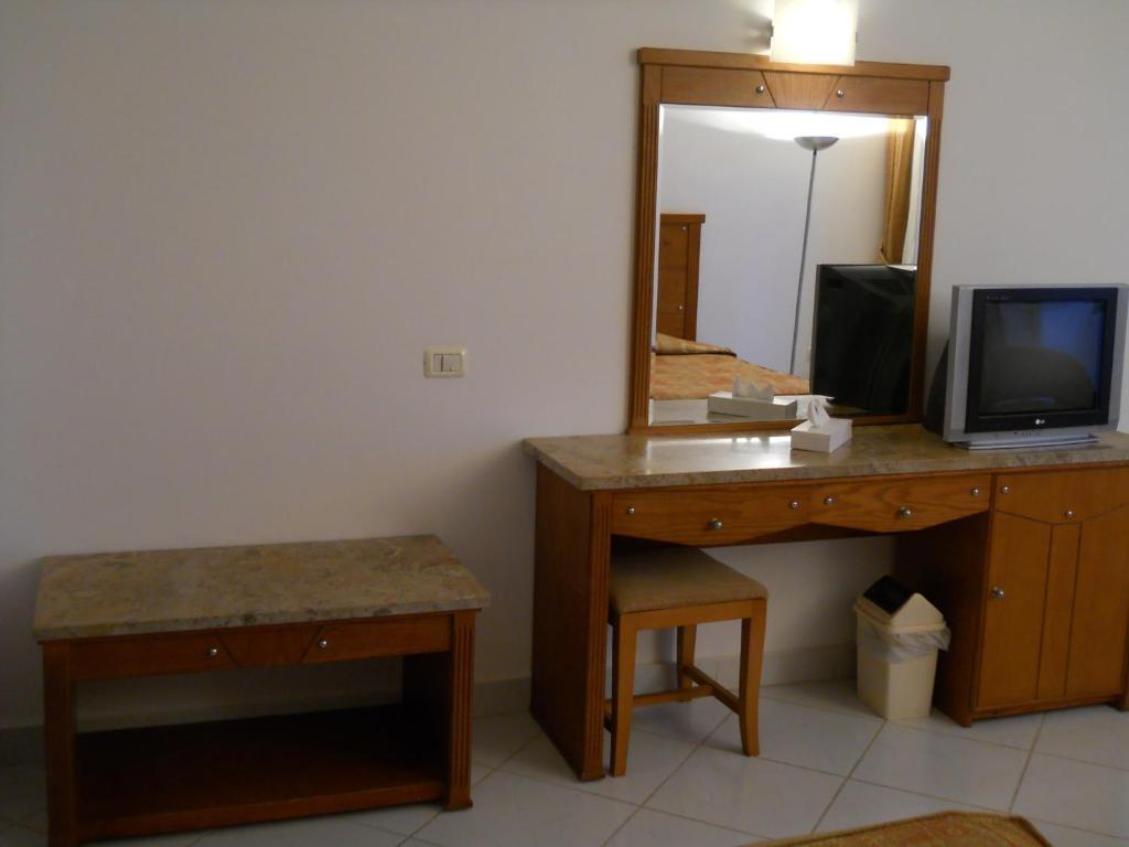 Royal Paradise Hotel 4*