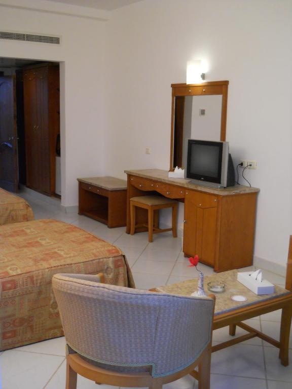 Royal Paradise Hotel