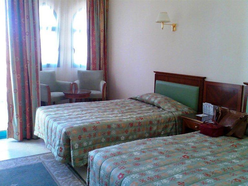 Hotel Tropicana Grand Azure
