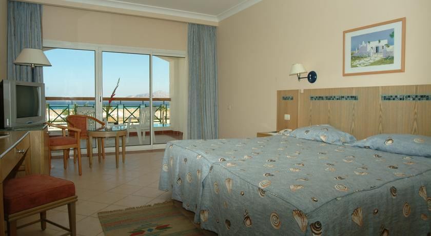 Ivy Cyrene Island (adults Only)