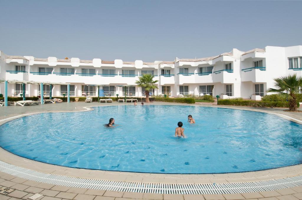 Resort Dreams Vacation - Sheikh