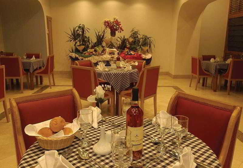 Aurora Oriental Resort 5*