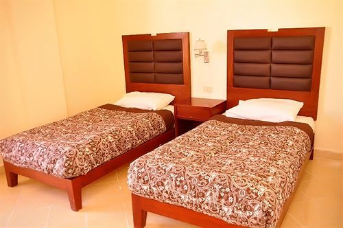 Carlton Luxury Resort 3*