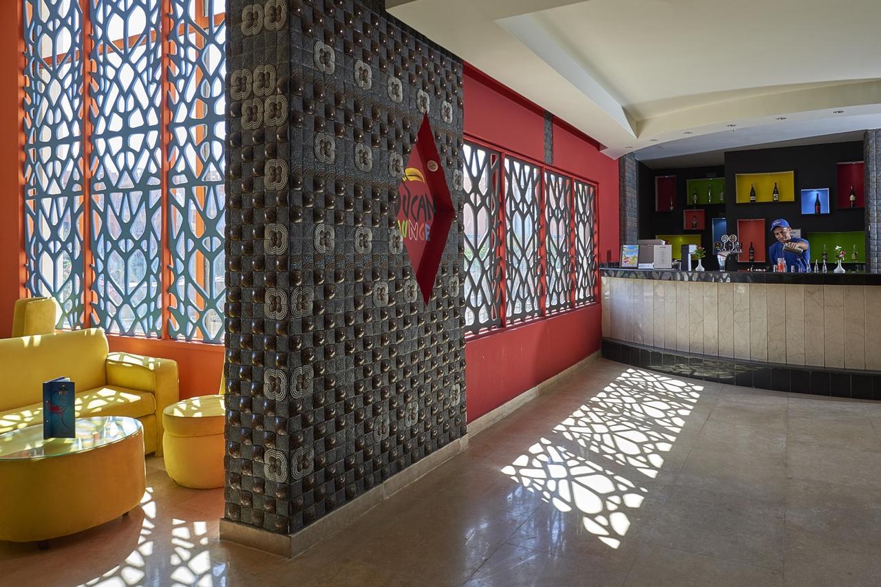 Resort Parrotel Beach