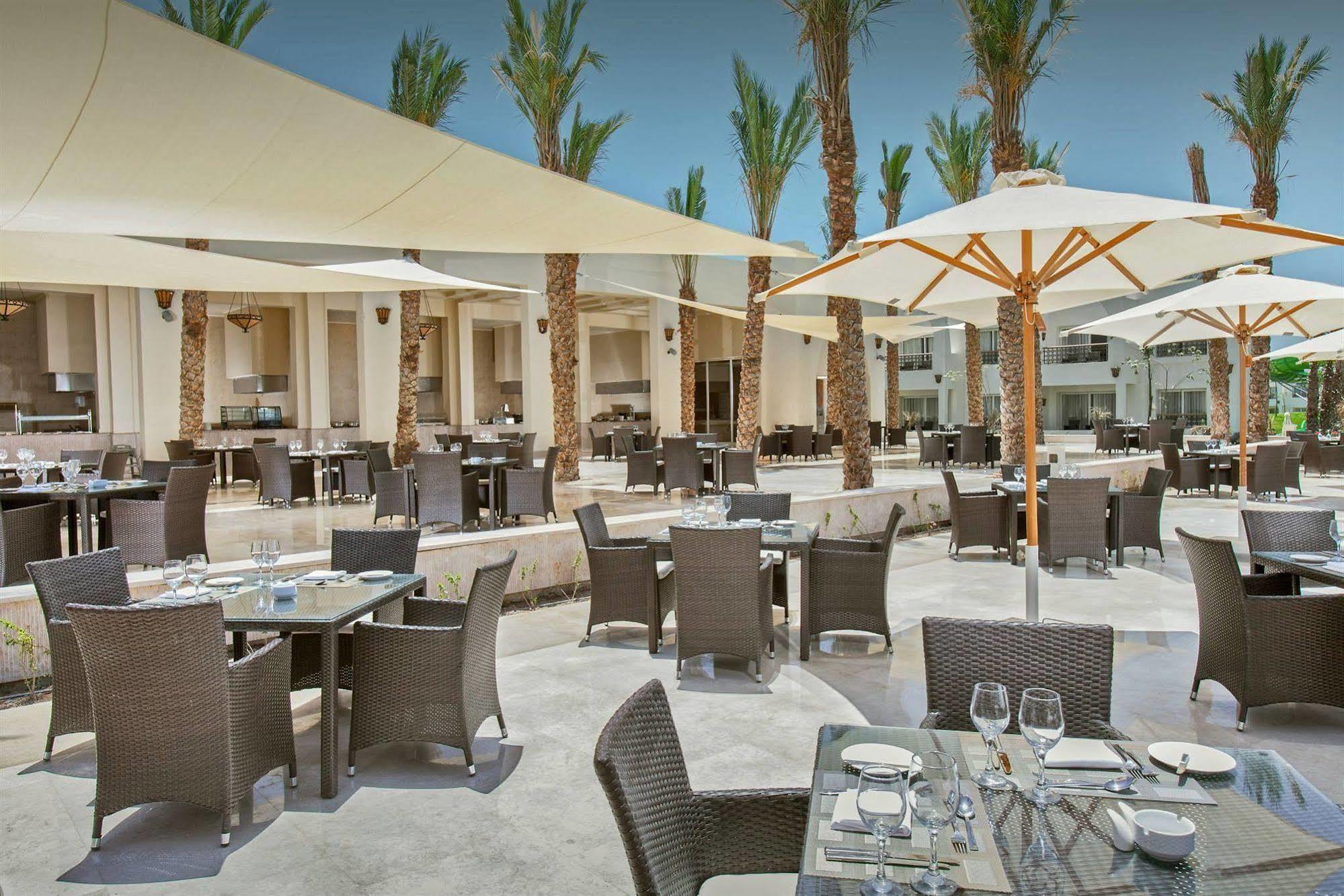Le Royal Aqua Park Resort 5*
