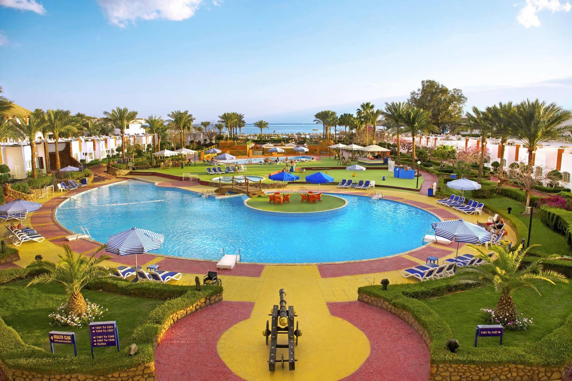 Gafy Aqua Park 4*