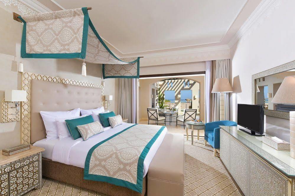 Sol Y Mar Shams 4*
