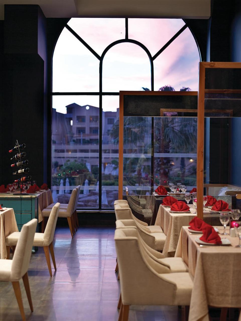 Coral Sea Aqua Club