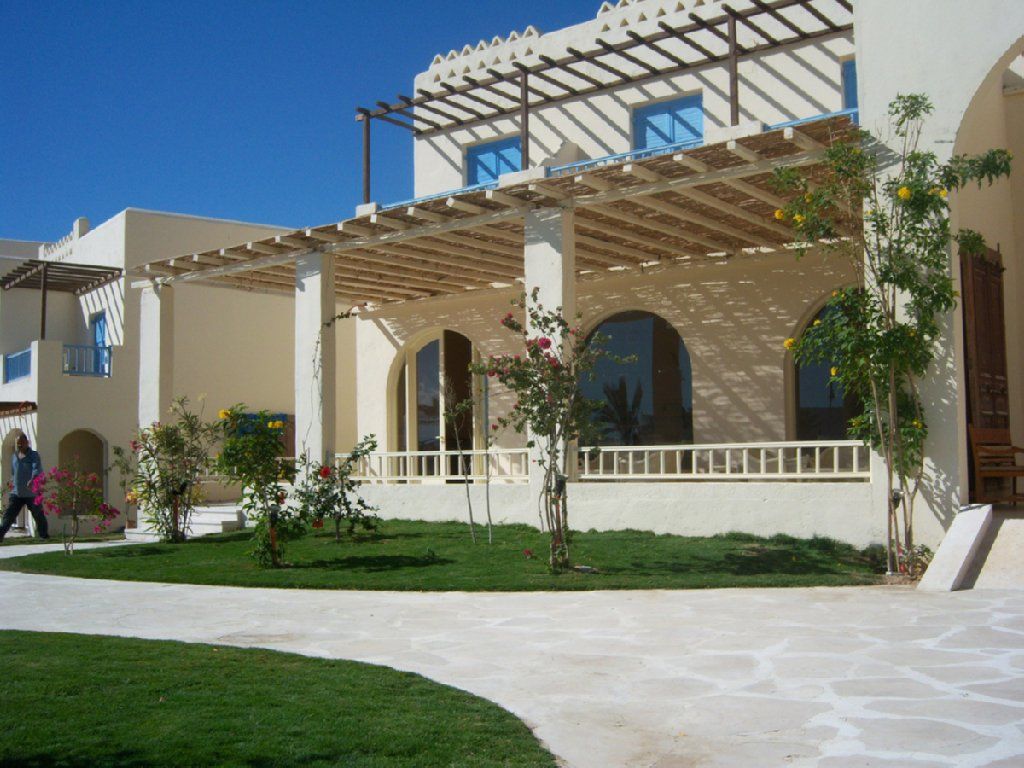 Pasadena & Sheikh Hotel