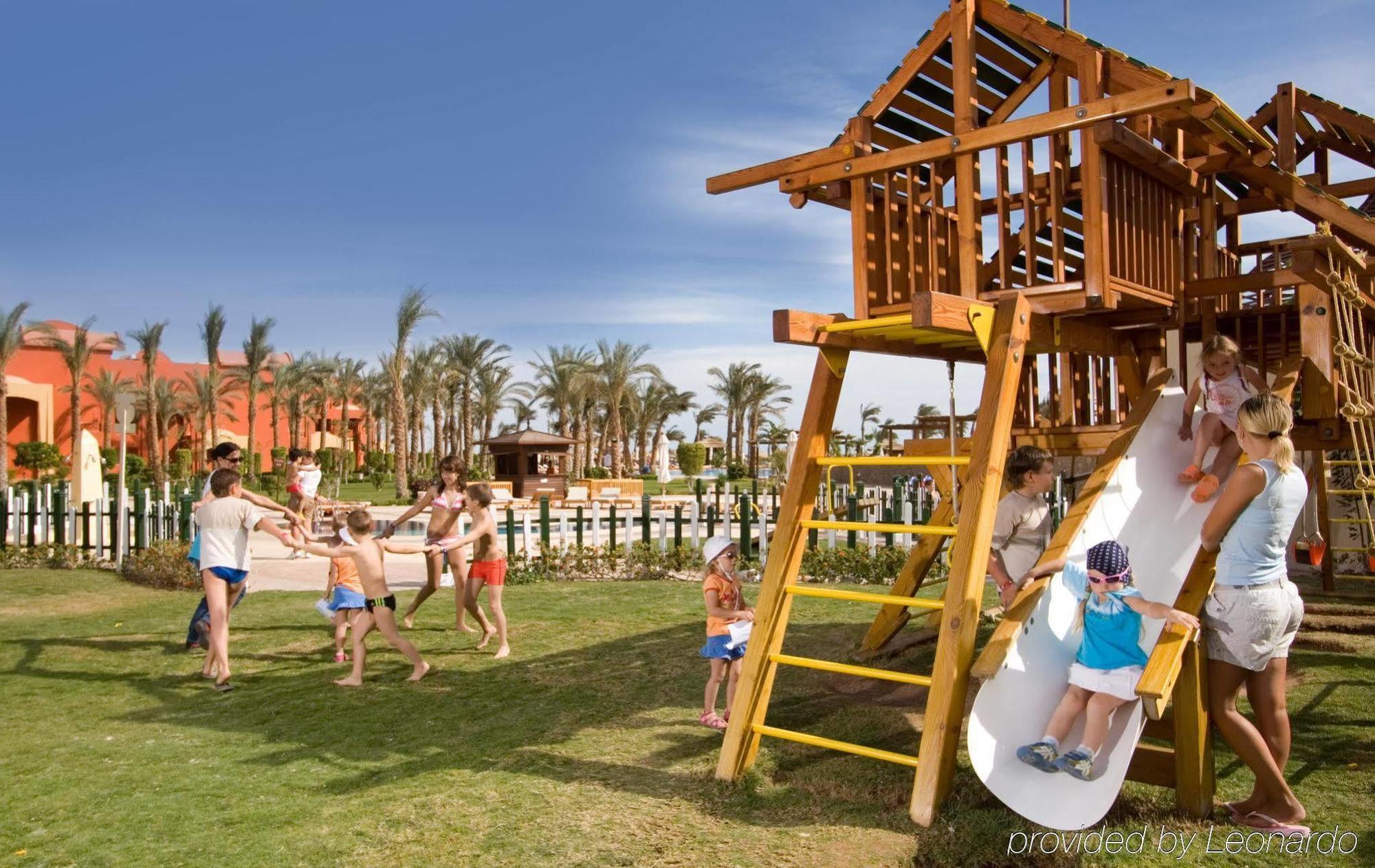 Resort Grand Plaza - Families And Couples Only