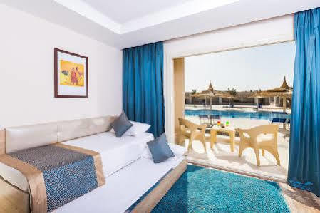 Hotel Albatros Aqua Park 2*