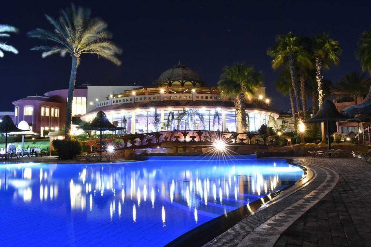 Parrotel Aqua Park