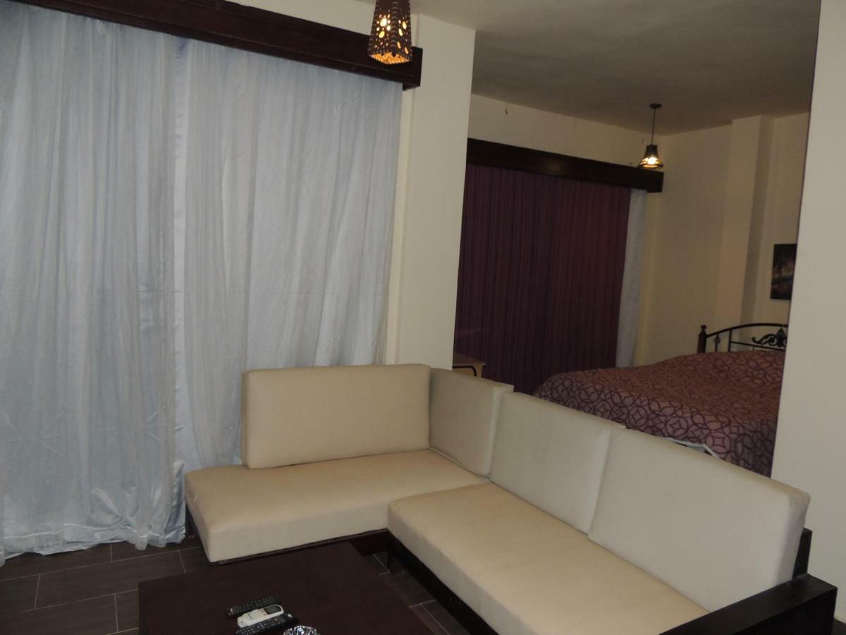 Sultan Sheikh Hadaba Farsha * Sharm el-Sheikh