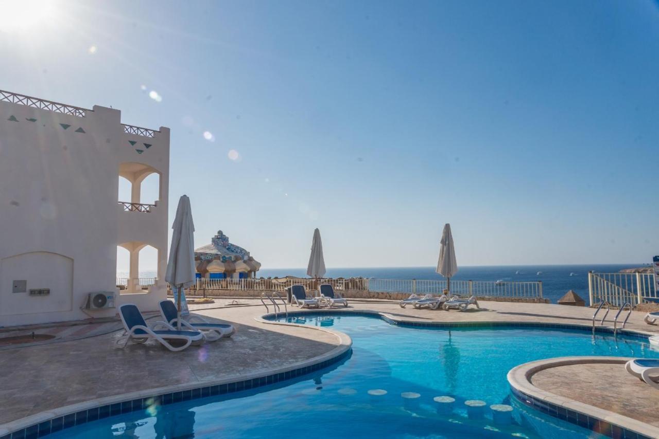 Sharks Bay Oasis Aqua Park 3*