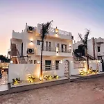 Lucky Step Apartments
