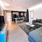 Lucky Step Apartments