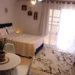 Cozy Studio With Pool View
