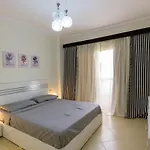 One-Bedroom Apartment S2 In Vip Zone Sunny Lakes