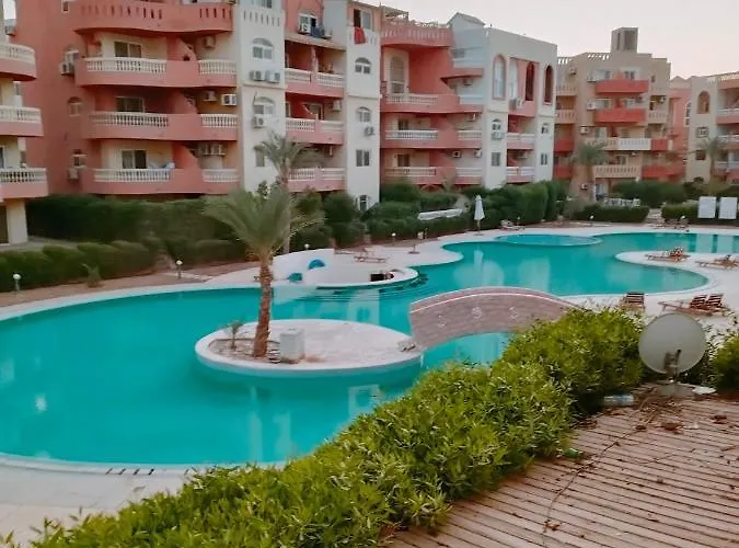 Super Deluxe Apartment With 3 Bed Rooms