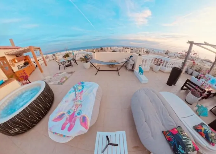 The Rooftop - Amazing Apartment - Sea View - Pool - Penthouse -Jacuzzi - Sharm El Sheikh