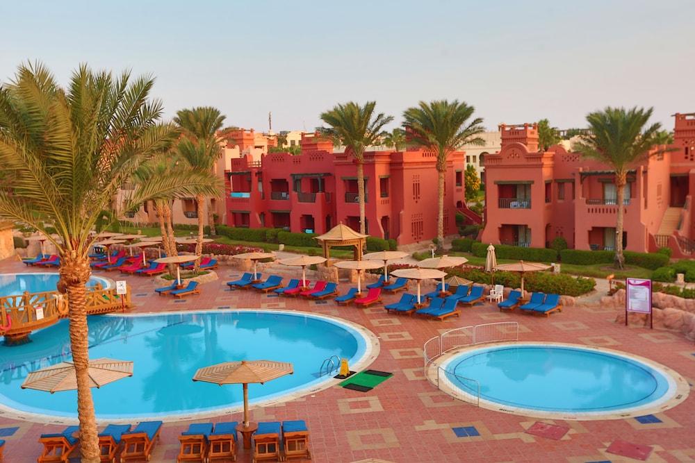 Charmillion Sea Life Resort