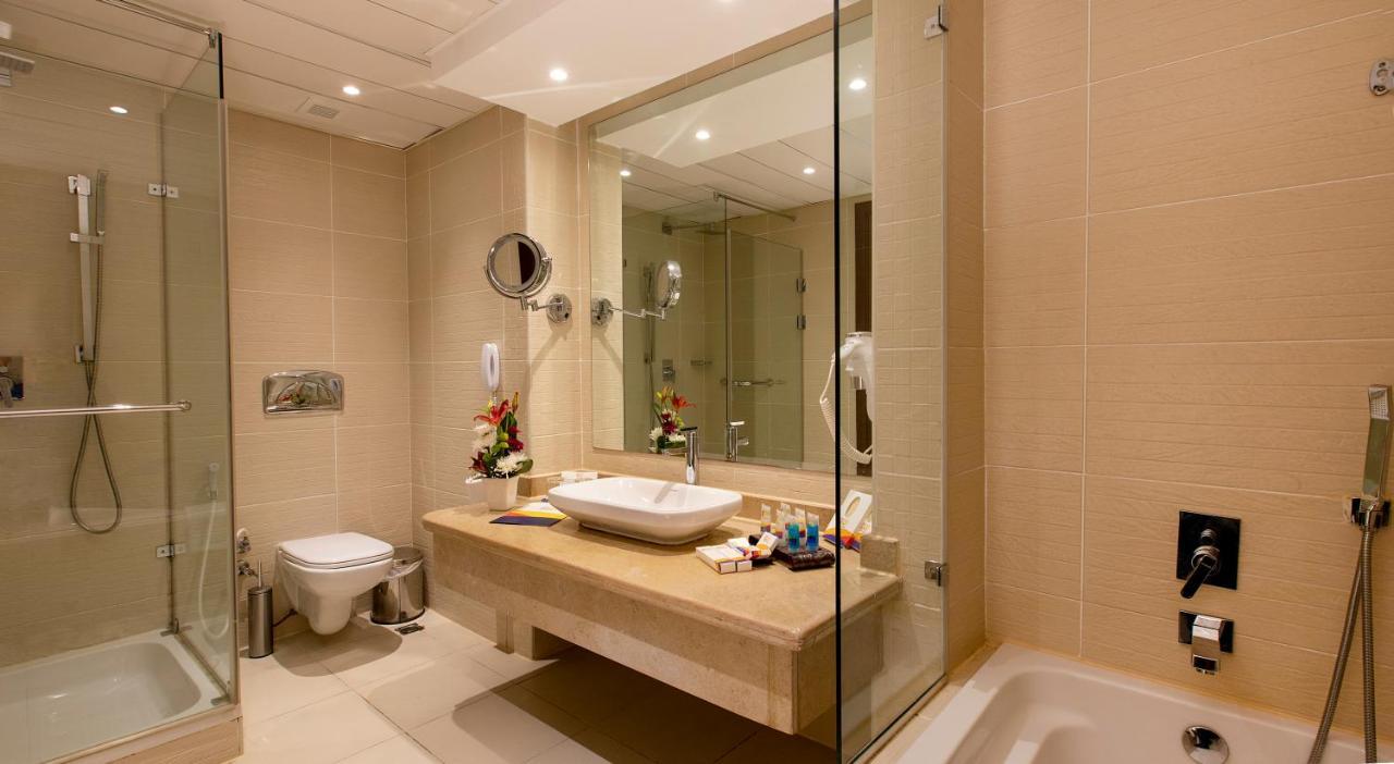 Naama Waves 5*