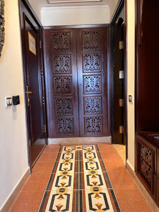 Harem Deluxe Queen ~ Sheik Apartment *