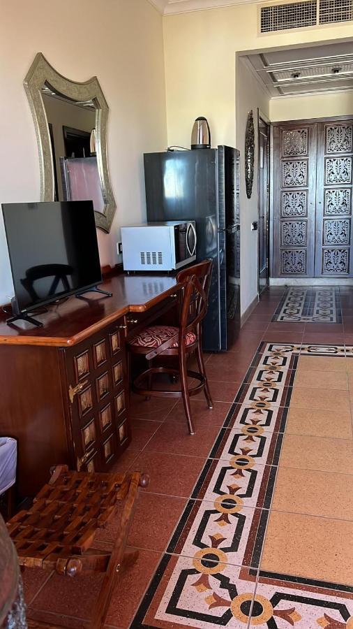 Harem Deluxe Queen ~ Sheik Apartment