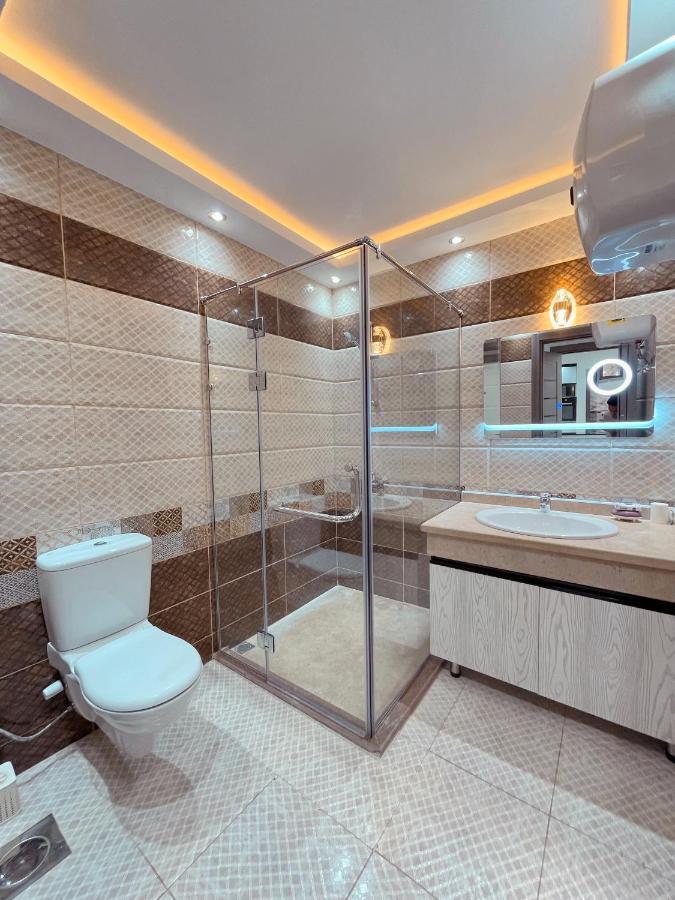 Luxury In Hills Apartment