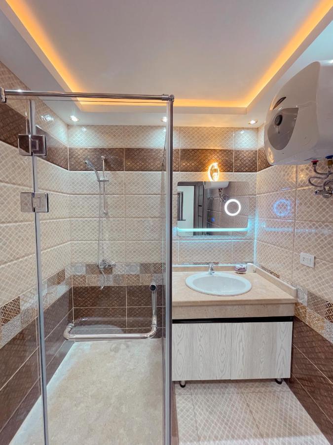 Luxury In Hills
