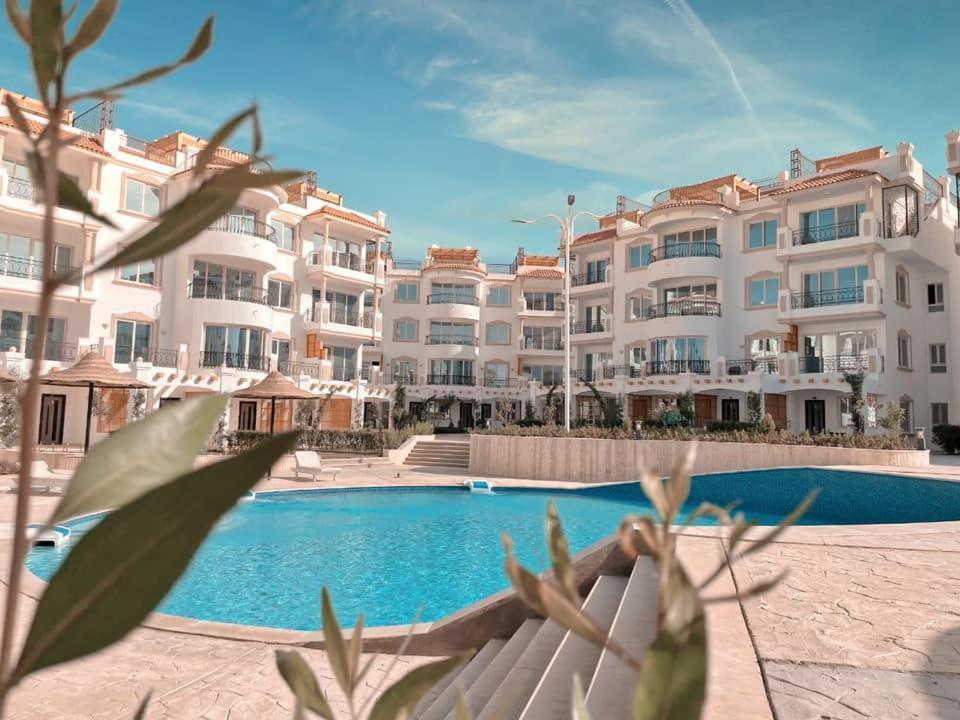 Hills - Luxury Apartment *