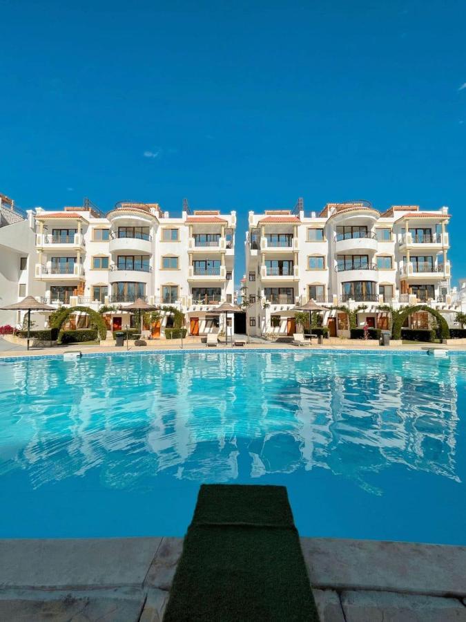 Hills - Luxury Apartment