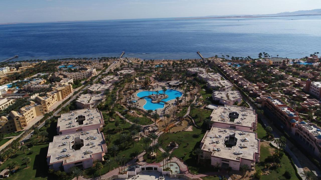 Resort Parrotel Beach 5*
