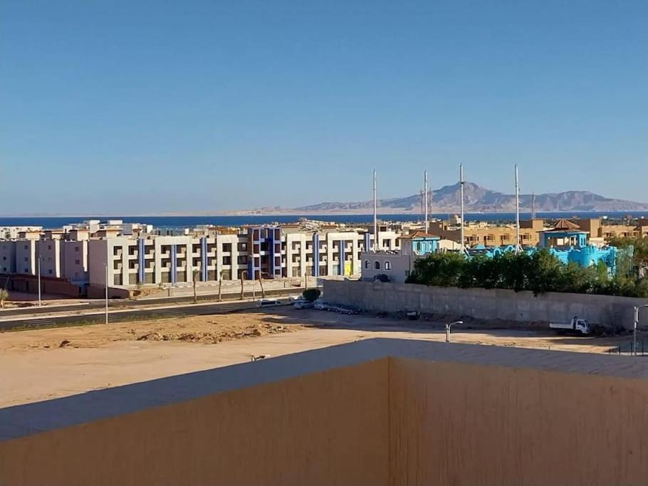 Chic Seaview + Private Roof - Nabq Bay Apartment