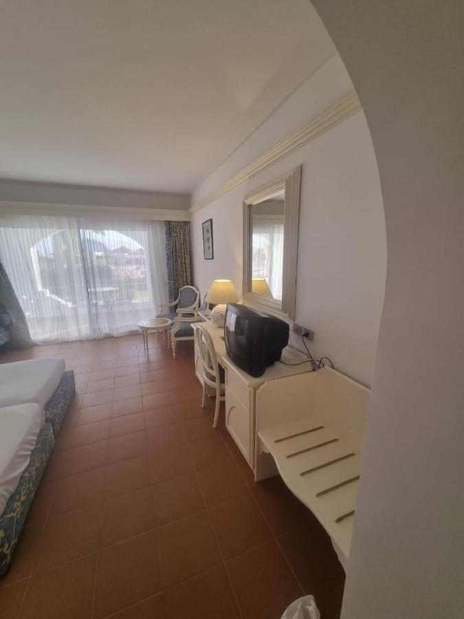 Al Domina Coral Bay Lago Salato Apartment