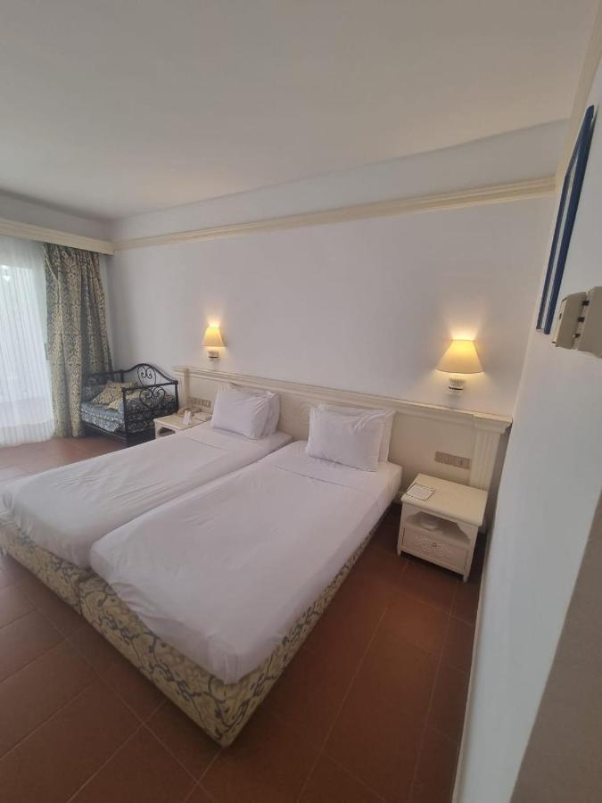 Al Domina Coral Bay Lago Salato Apartment