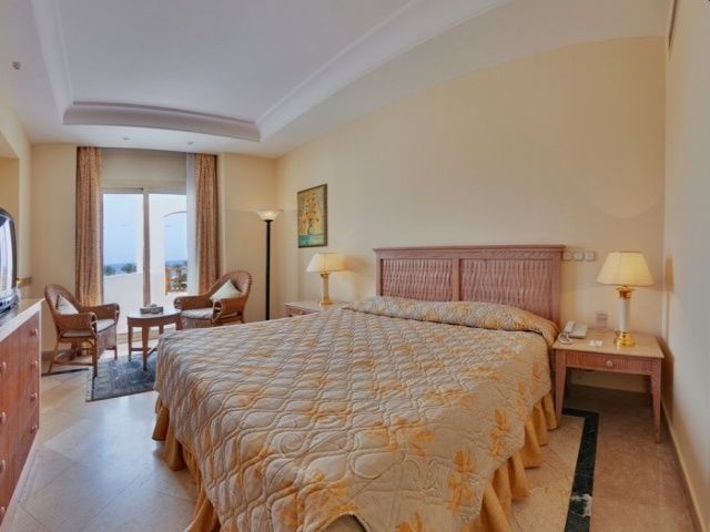 Resort Poinciana 3*