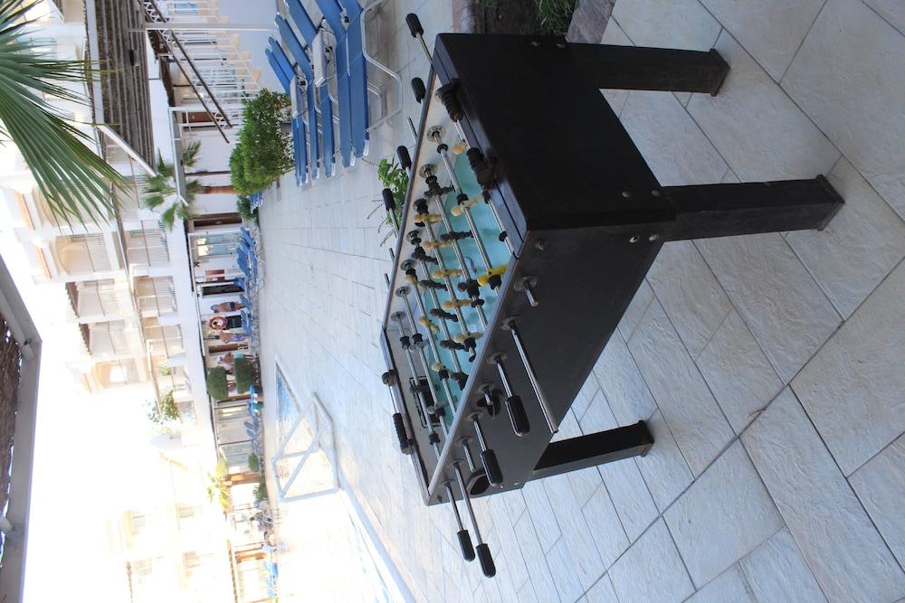 Jaz Neo Sharks Bay Resort