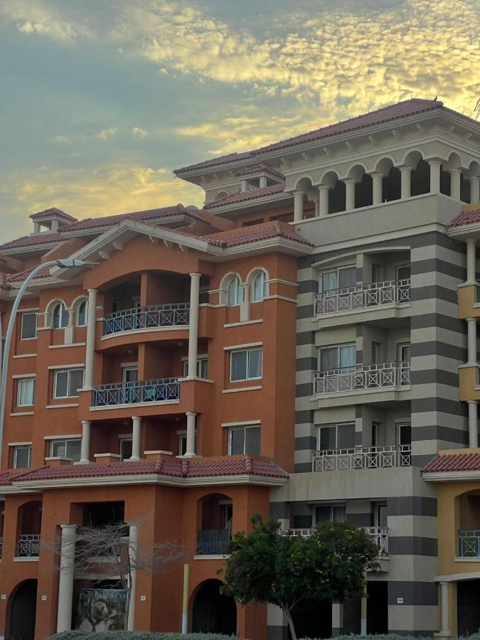 Aparthotel Porto Hosts & *