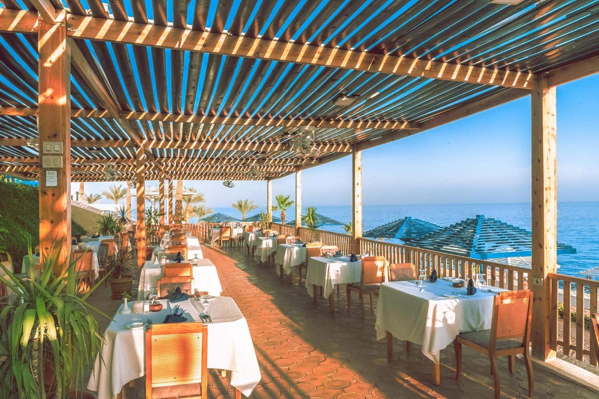 Grand Oasis Resort