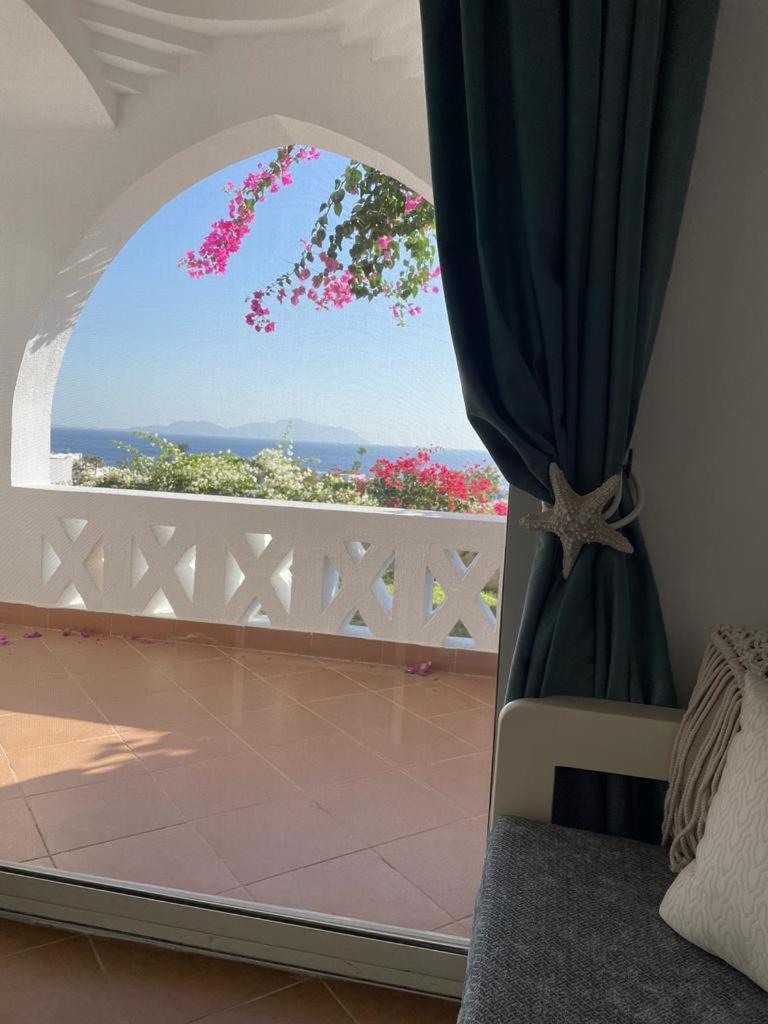 La Vista Mare Domina Coral Bay Villa