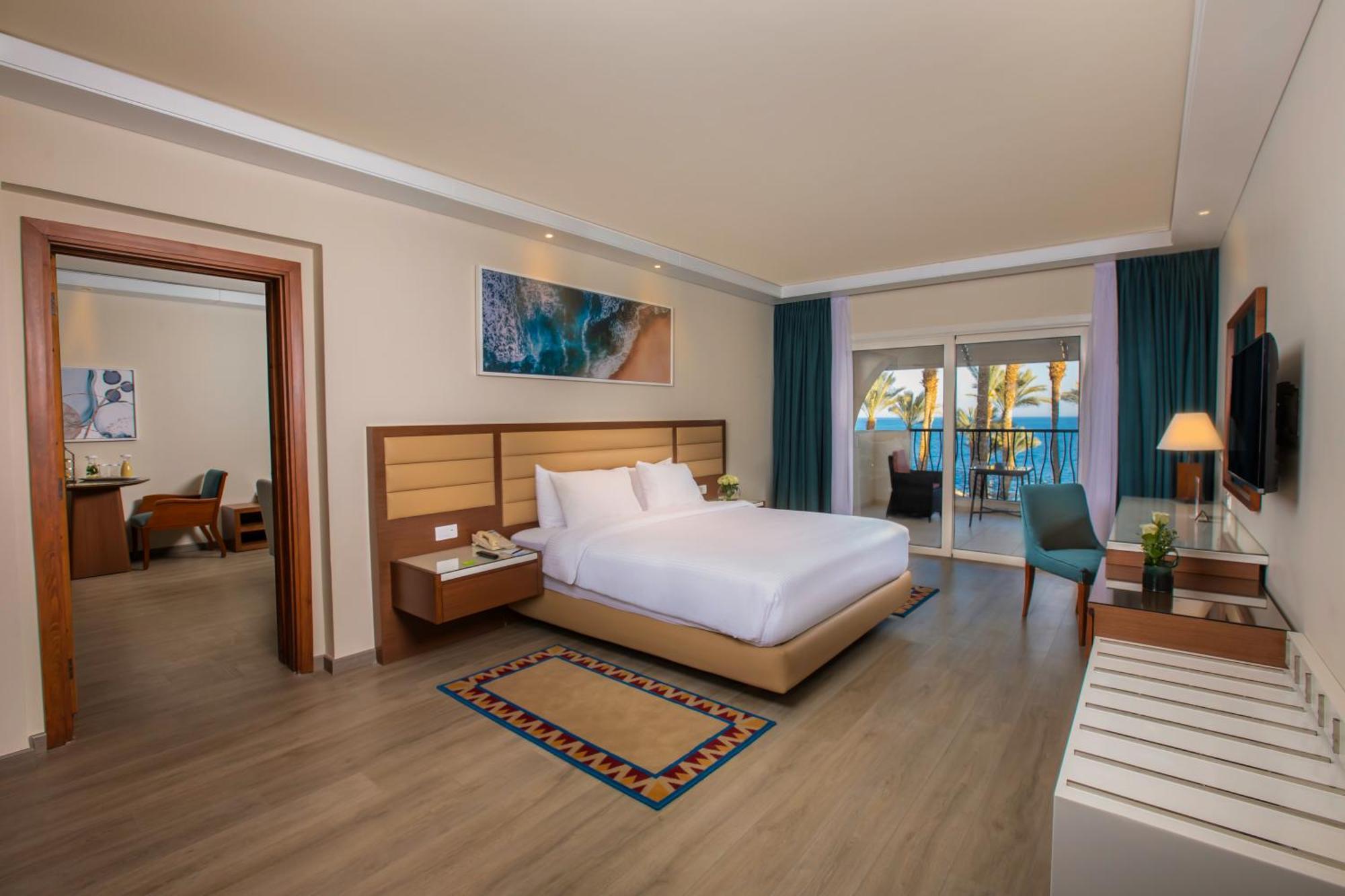 Resort Grand Rotana & Spa 5*