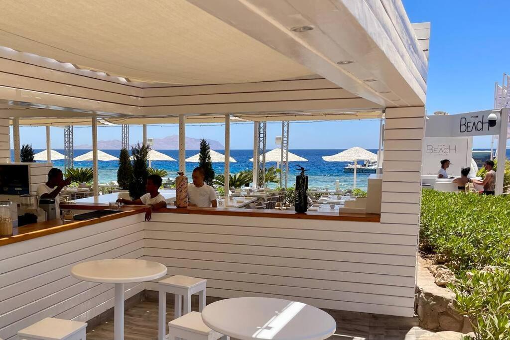Azure Retreat - Private Luxury Sea View