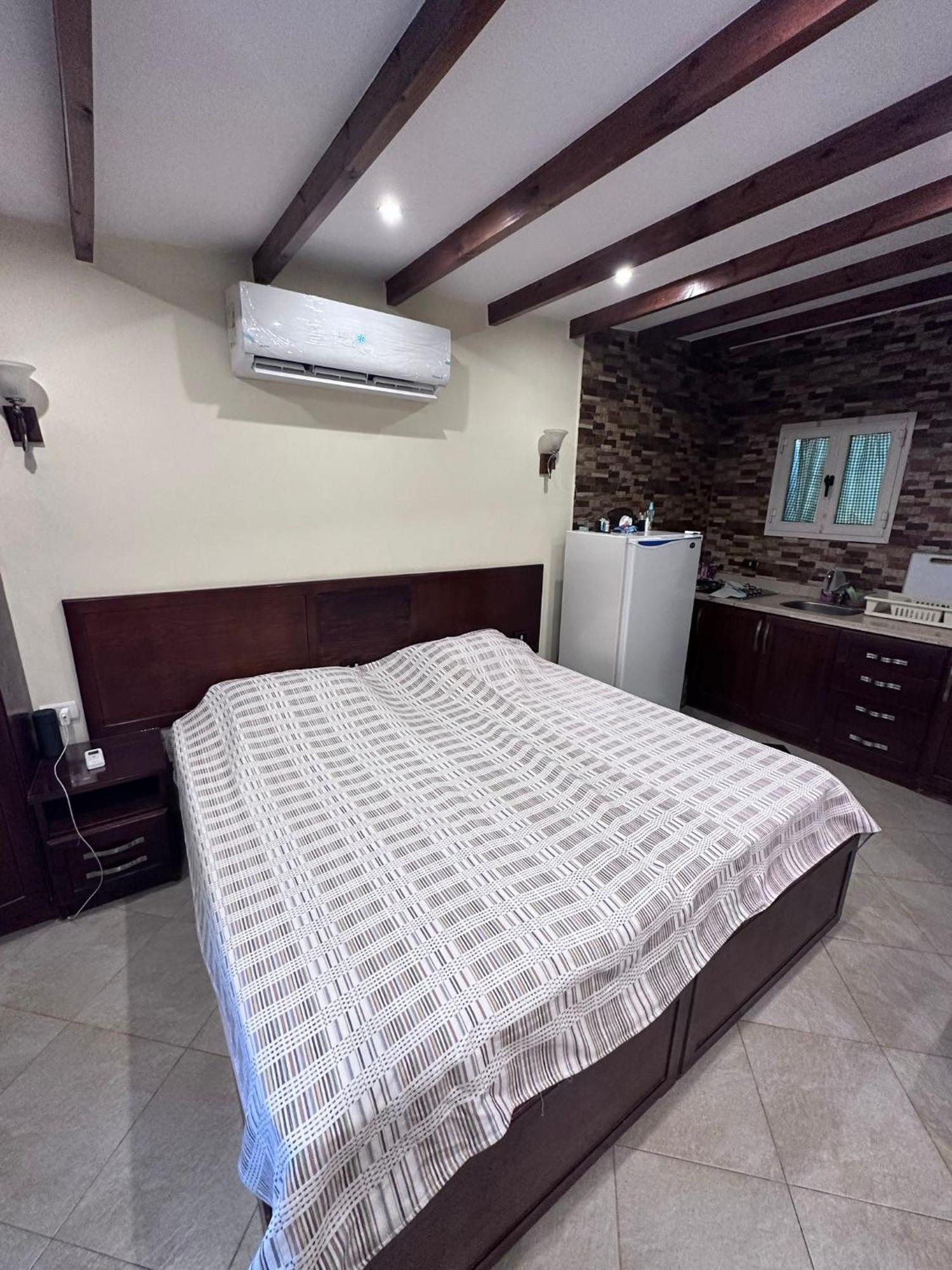 2 Apartment *