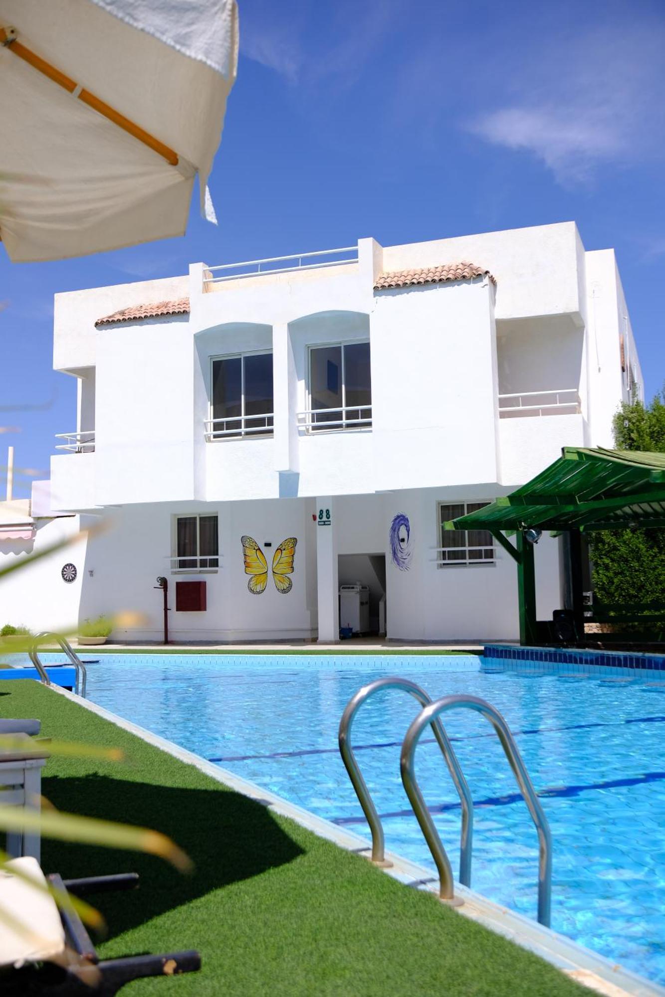Viking Club Bed & Breakfast *