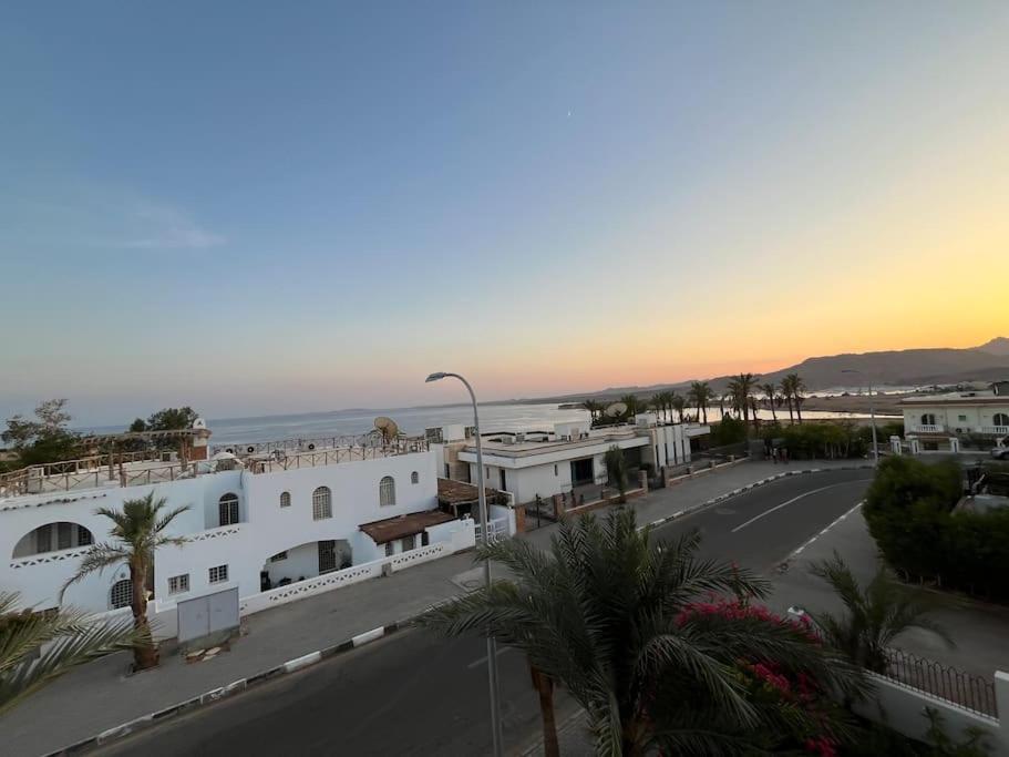 Sea View Cliff *