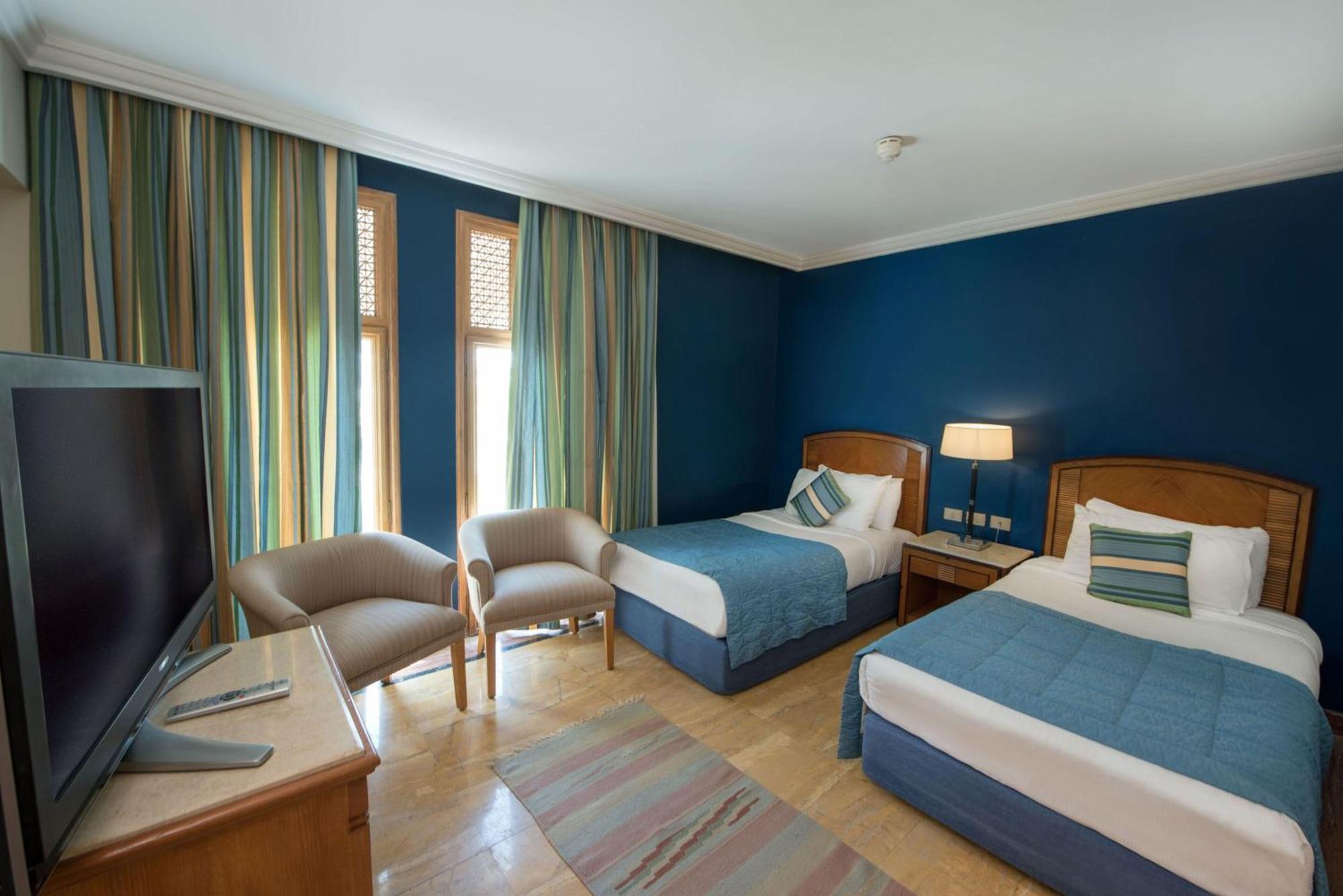 Reef Oasis Beach Aqua Park 4*