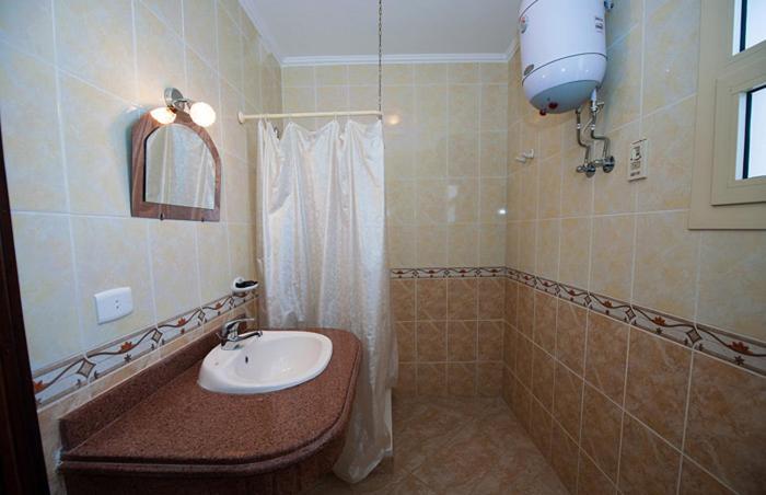 Sharks Bay Aparthotel *
