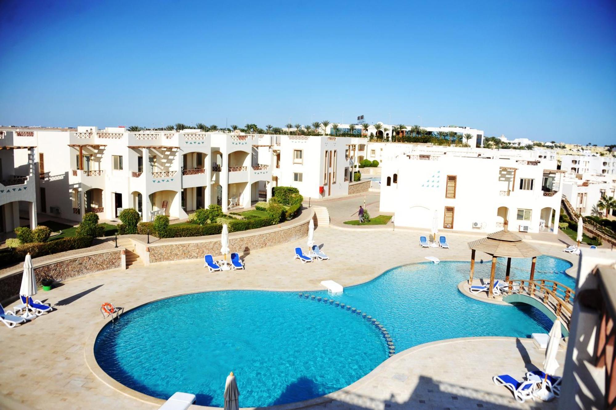 Sharks Bay Aparthotel *