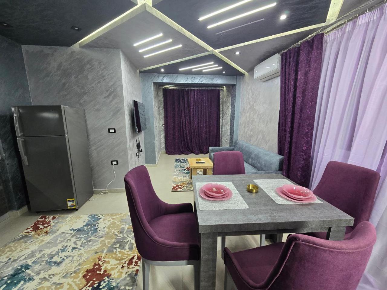 Apartment Chic 4 *
